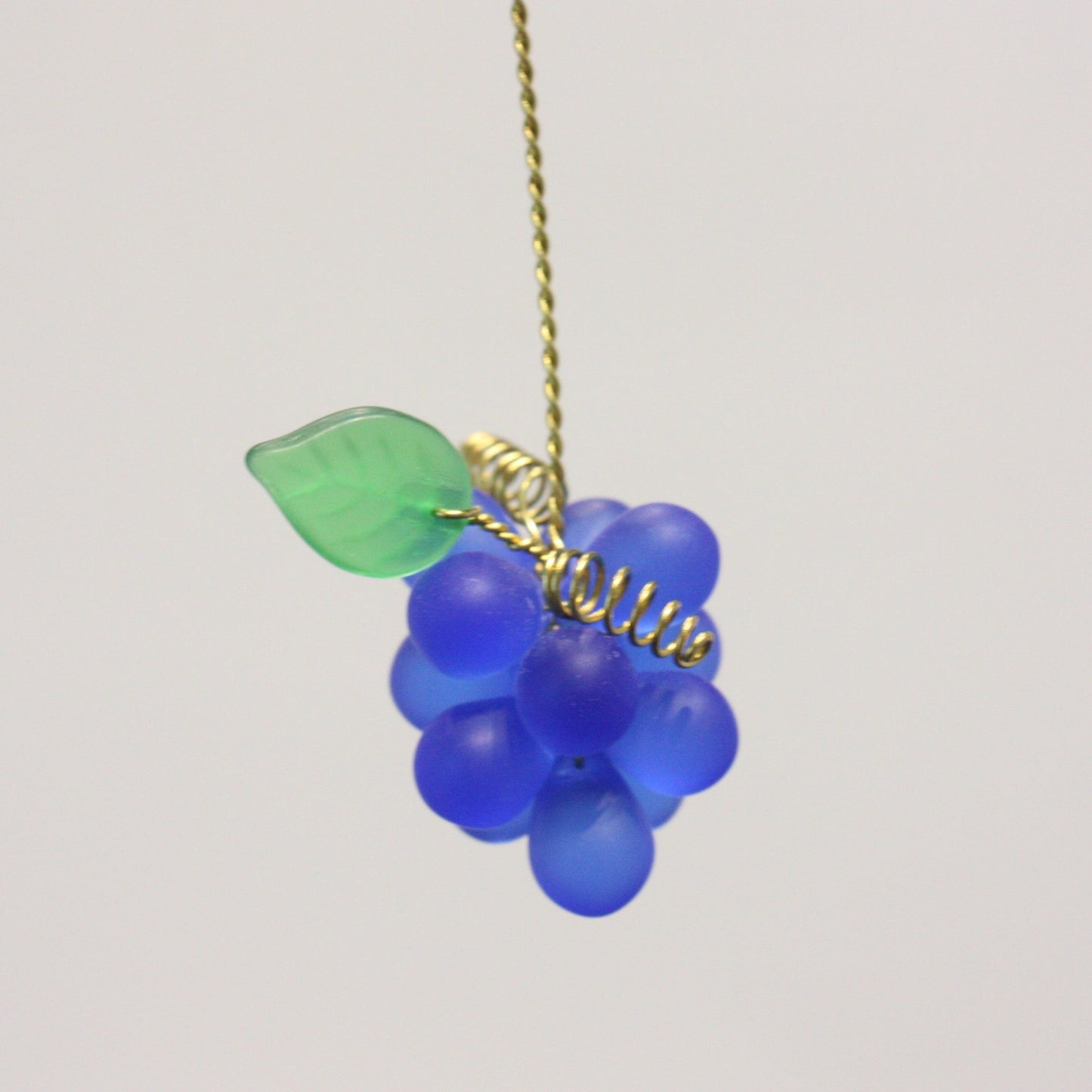 14mm Colored Czech 13-Grape Clusters w/ One Leaf