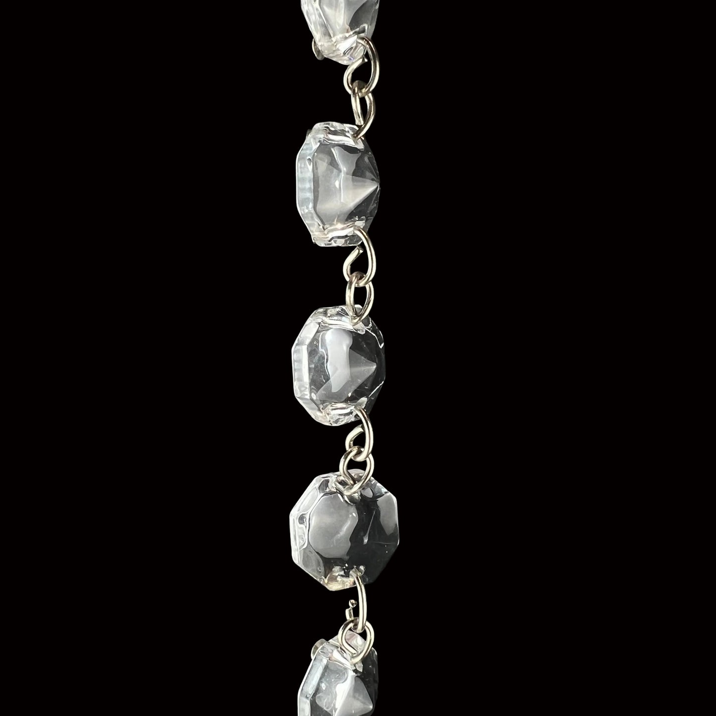 39" Clear Pressed Glass Uniform Octagon Chain