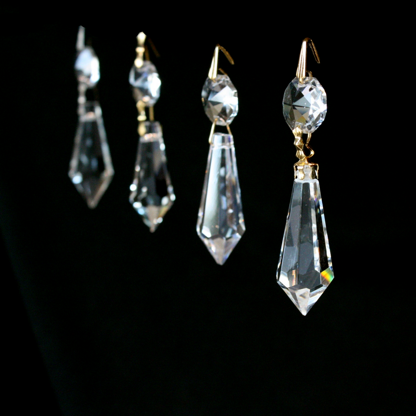 1-1/2" Crystal Plug Drop w/ Top Bead (Blemished)