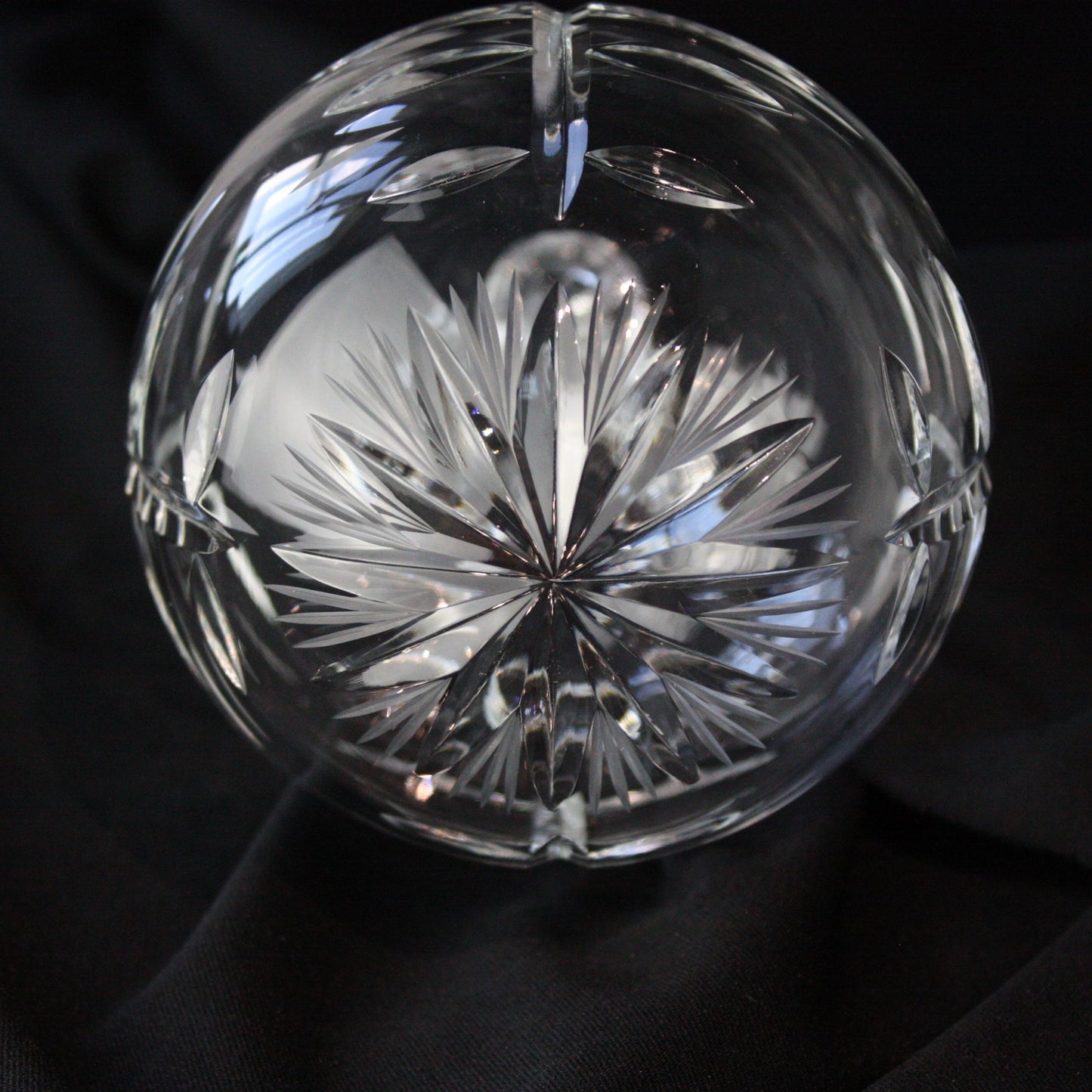 100mm Crystal Mitre Cut Hollow Ball w/ Loop