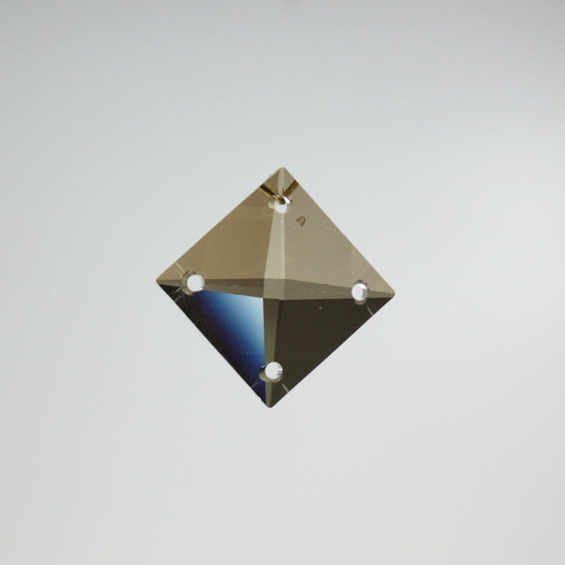 SWAROVSKI STRASS®<br>Crystal/Colored 4-Hole Square Prism